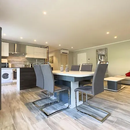 Le First By Winsome Destination