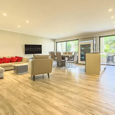 Le First By Winsome Destination Апартаменты