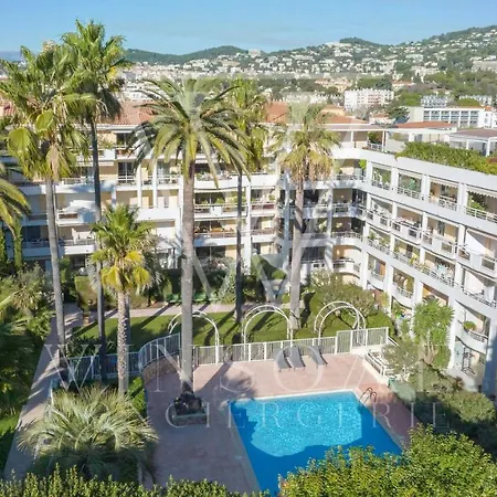 Le First By Winsome Destination Lägenhet