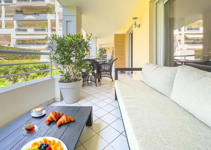 Le First By Winsome Destination Cannes