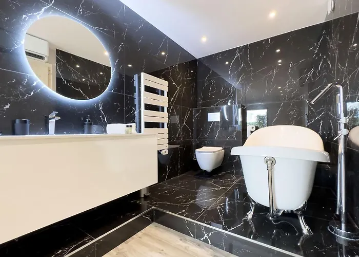 Le First By Winsome Destination アパート カンヌ